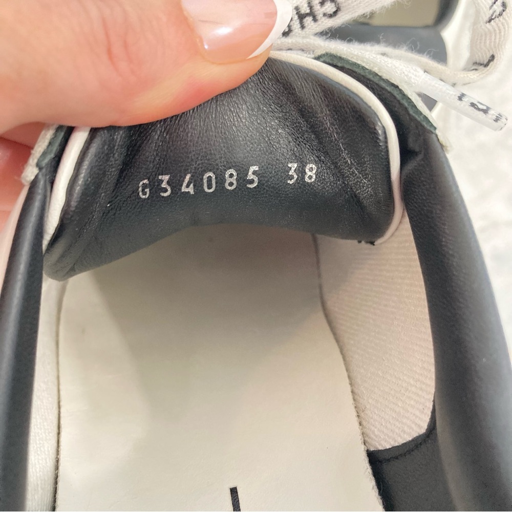 CHANEL Weekend Logo CC White Black Lagerfeld Leather Sneakers - Picture 9 of 14